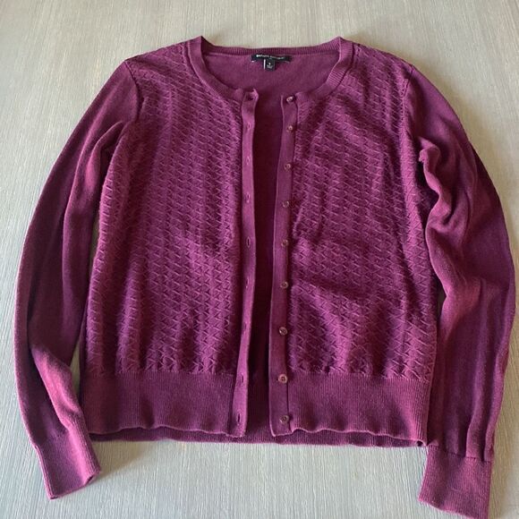 Banana Republic Women’s Cardigan Sweater Crew Neck Wine/Burgundy Size S EUC - Picture 10 of 10